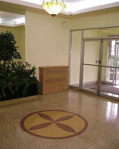 2nd image of 55 Crescent Pl #5