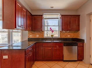 5726 N Mozart St APT 2A, Chicago, IL 60659