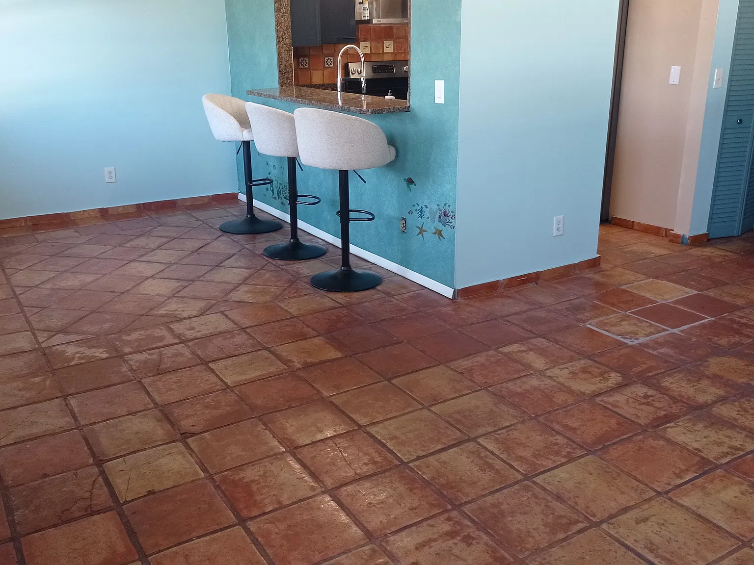 2 bed, 1030 sqft, $2,290 — Photo 2
