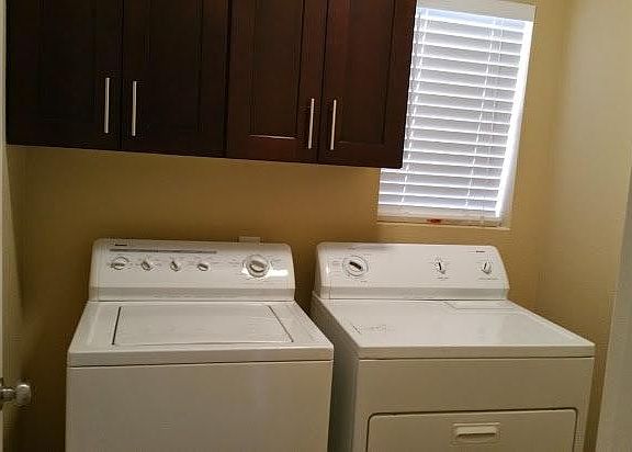 Laundry room with washer/dryer
