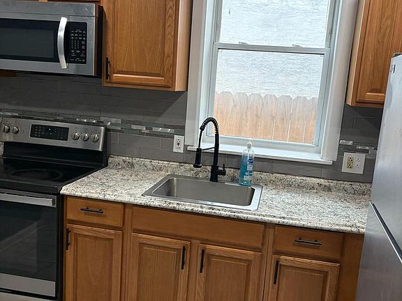 2nd image of 2732 N Garnet St