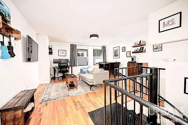 Rented by Urbane Brokerage | media 11