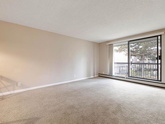 4th image of 8511 Ackroyd Rd #210