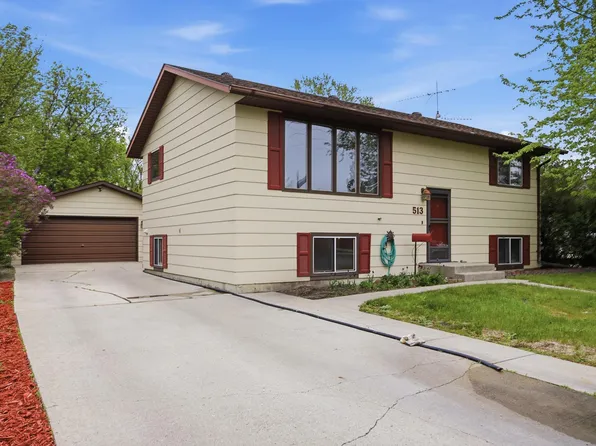 513 19th Ave N, Fargo, ND 58102