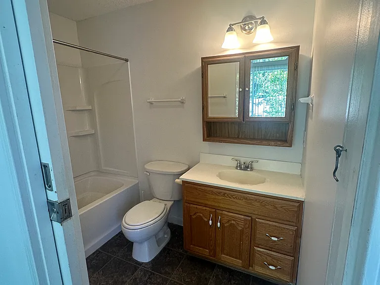 1615 McGuire Ct — Photo 11