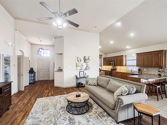 5th image of 6108 Kristen Dr