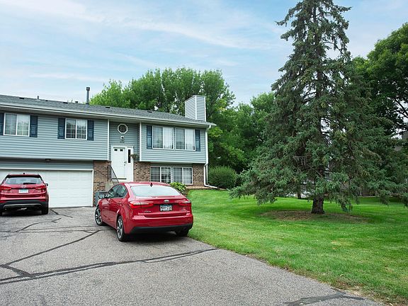 2nd image of 8558 Yalta Ln NE