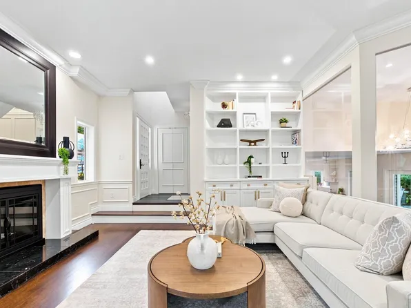 4245 Nautilus Close, Vancouver, BC V6R 4L1