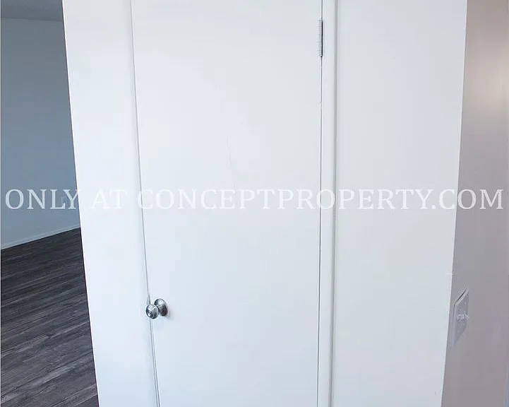 Murray Place — Photo 102