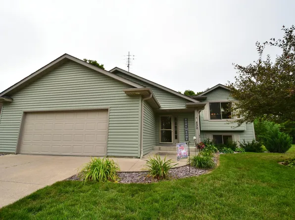 530 5th St E, Wanamingo, MN 55983