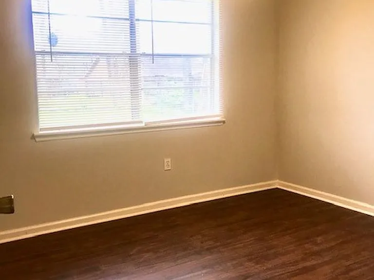 15343 Monica Ave — Photo 8