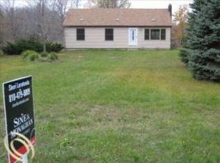 3352 Brace Rd, Fort Gratiot, MI 48059