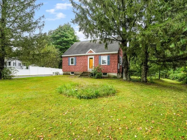 134 Brady Circle, Manchester, NH 03109