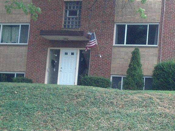 2nd image of 1285 W Clifton Blvd APT 8