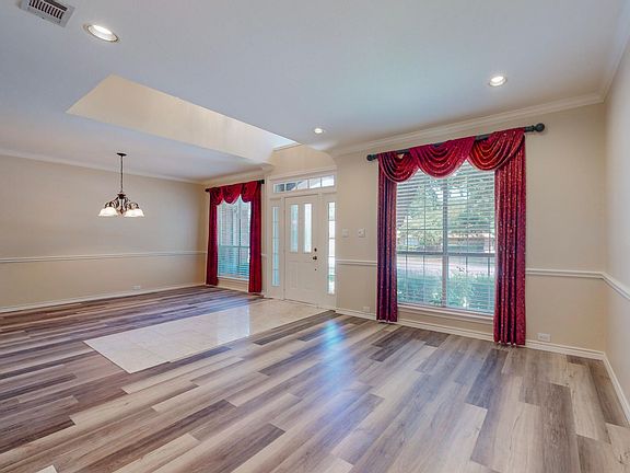 3rd image of 2105 Steeplewood Dr