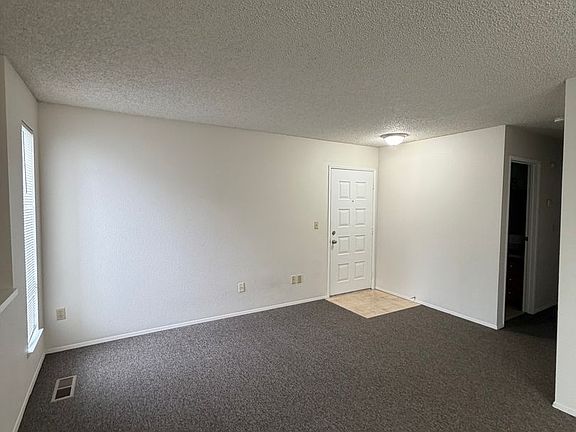 2nd image of 32 S Quay St #2
