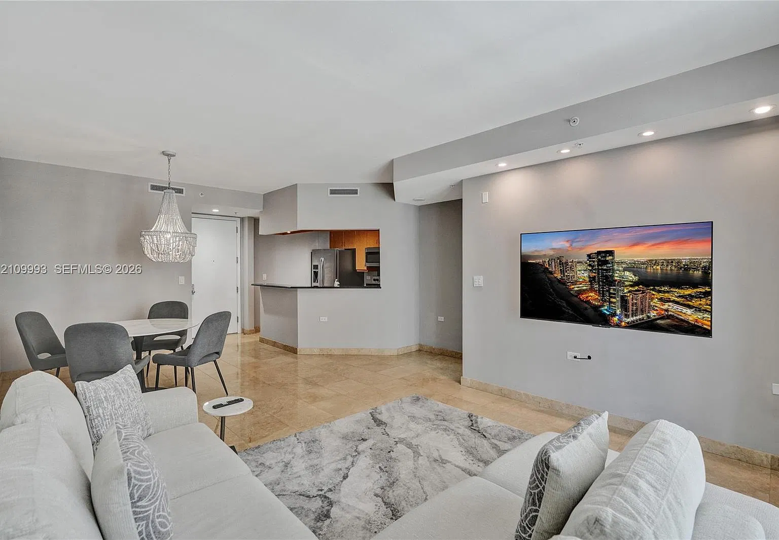 Courts Brickell Key Condo — Photo 2