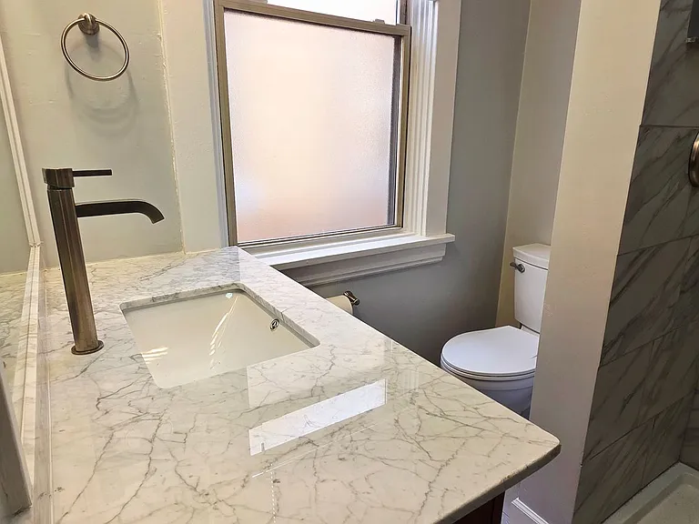 450 Bailey Ave — Photo 4