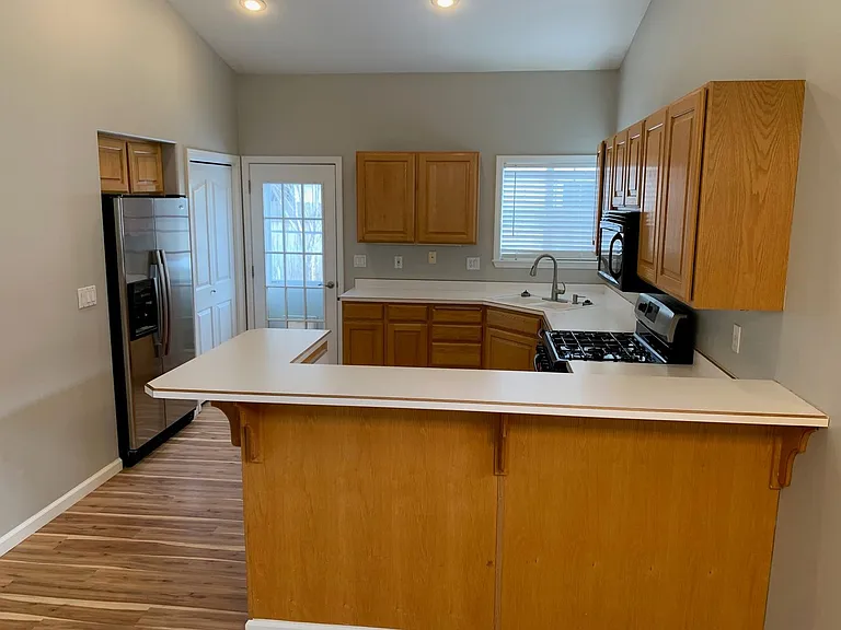 2474 N Archery Way — Photo 4