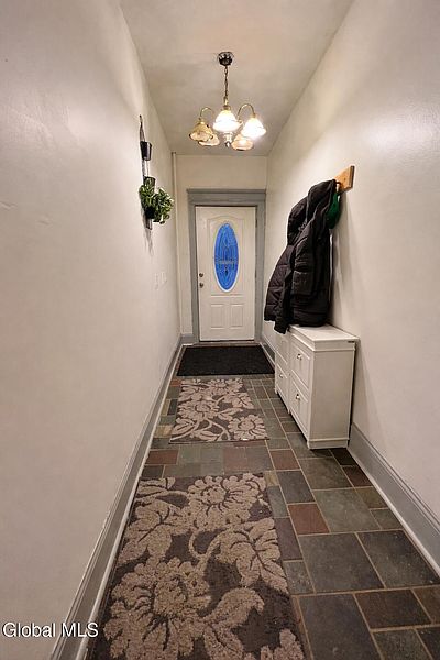 3rd image of 18.5 Dudley Heights