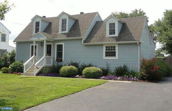 1st image of 236 E Main St