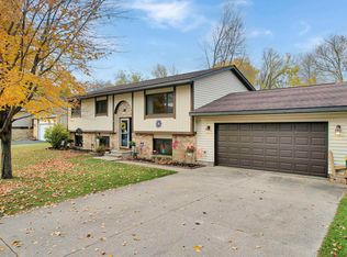 1420 Edwin St, Marinette, WI 54143