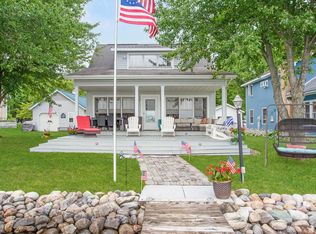 61620 Lake View Dr, Cassopolis, MI 49031