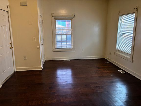 5th image of 2435 N Kenwood Ave