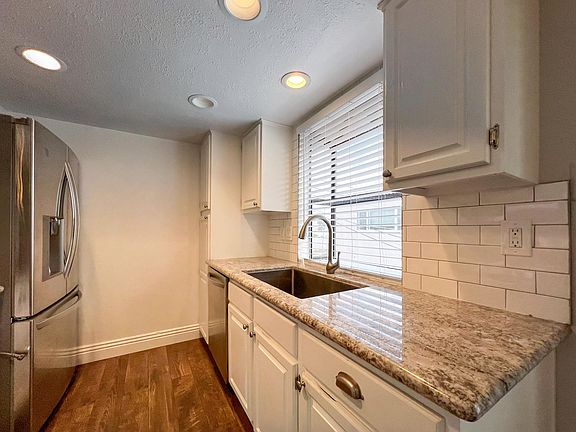 5th image of 1543 Pacific Beach Dr