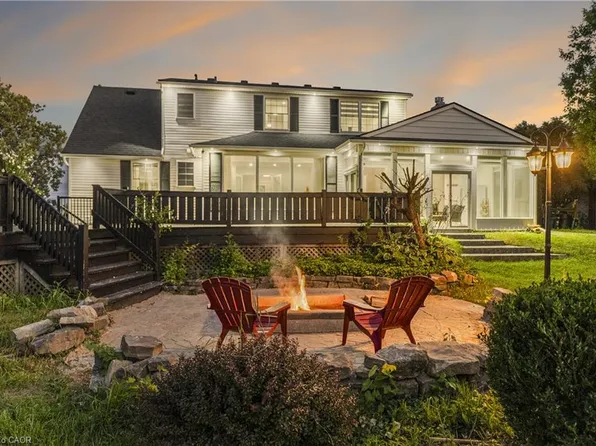 8793 Thorold Stone Rd, Niagara Falls, ON L2H 0V9