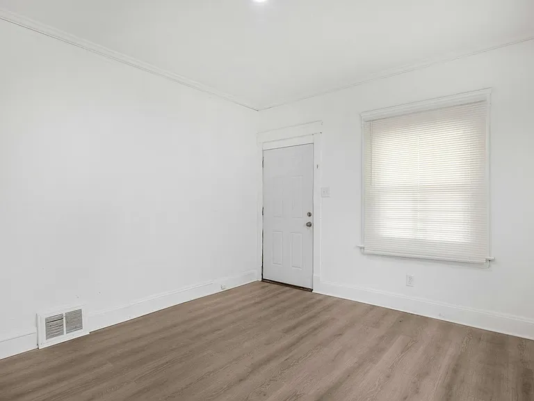 10413 Mount Auburn Ave #A — Photo 9