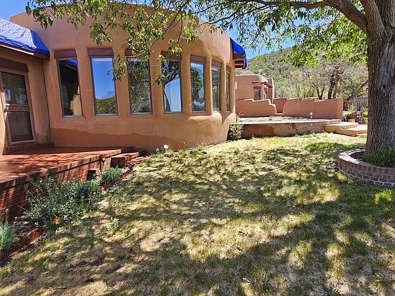 2nd image of 1306 Lejano Ln