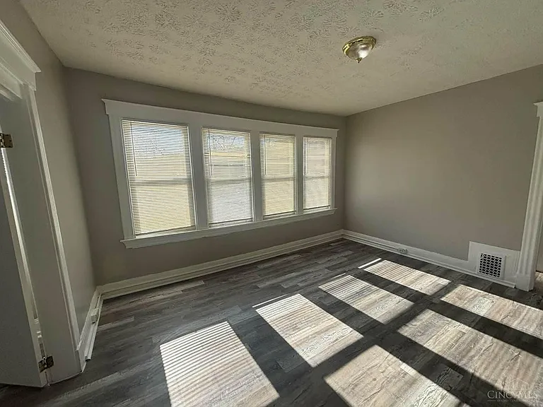 3671 Vine St #2 — Photo 6