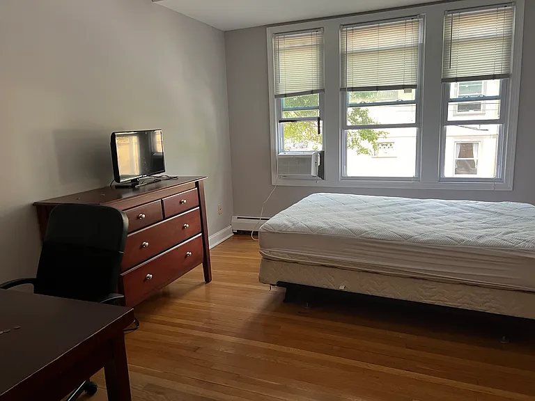 798 Orange St — Photo 26