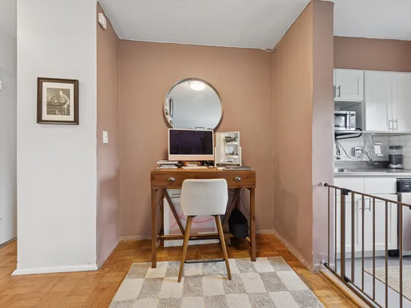 3725 Henry Hudson Parkway West image 5 of 6