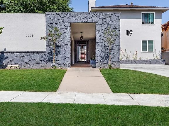 5th image of 1119 Huntington Dr APT 5