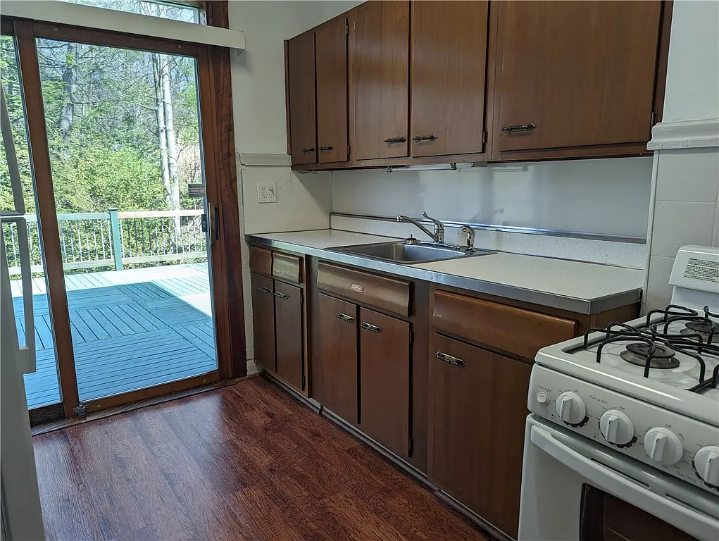 1 bed, $950 — Photo 4