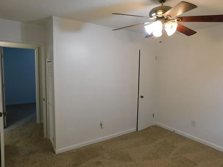 108 Beaufort Dr — Photo 14