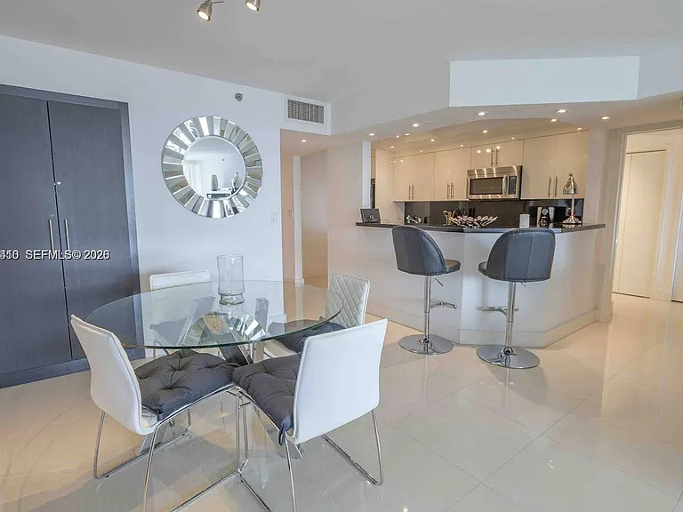 1717 N Bayshore Dr #A-3642 — Photo 3