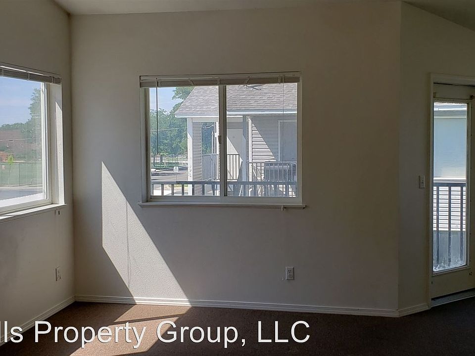 1st image of 676 Paradise Pl APT 201