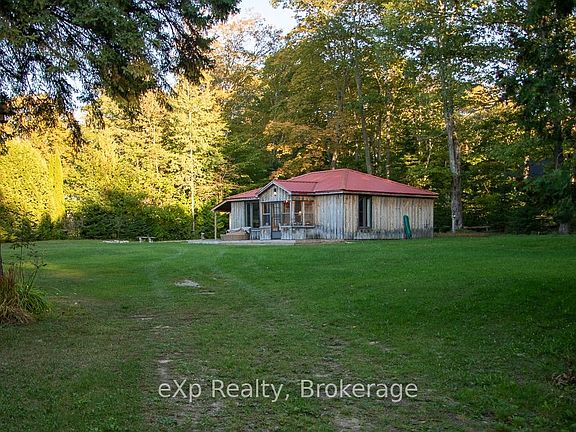 4th image of 426 Huron Rd