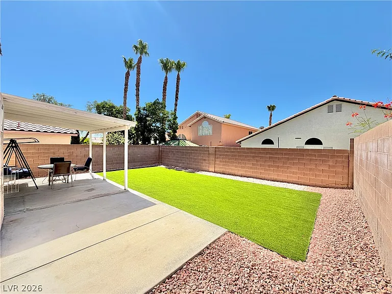 10087 Yellow Canary Ave — Photo 46