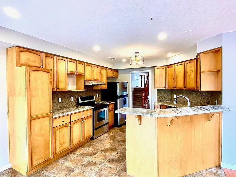 154 Severn Dr #UPPER — Photo 6