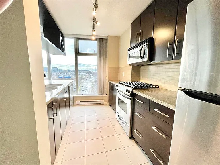 5068 Kwantlen St #908 — Photo 2