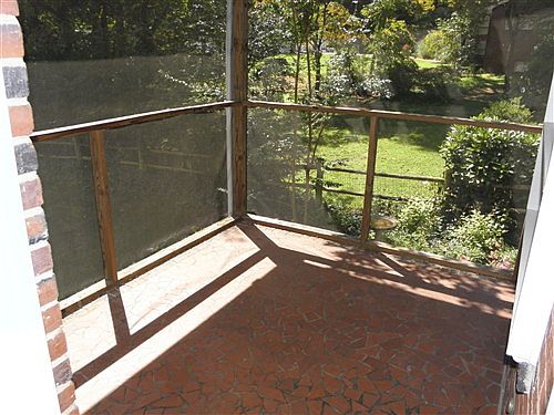 2nd image of 610 2nd Avenue Pl NE