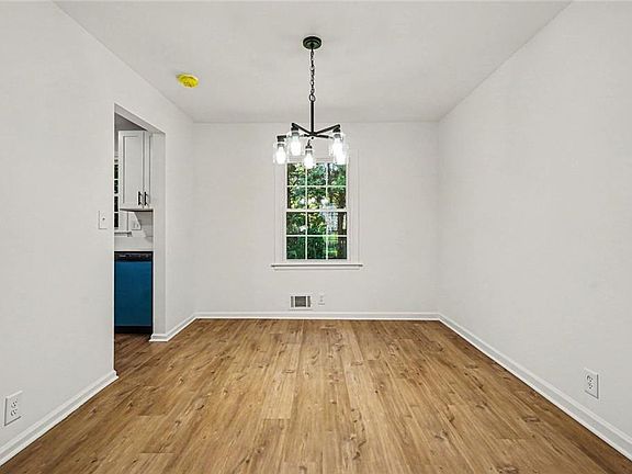 5th image of 3724 Satellite Blvd