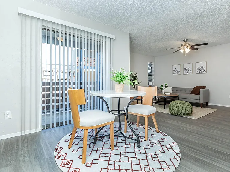 The Waverly Apartments — Photo 9