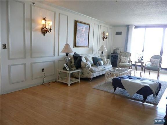5th image of 900 Palisade Ave APT 15D