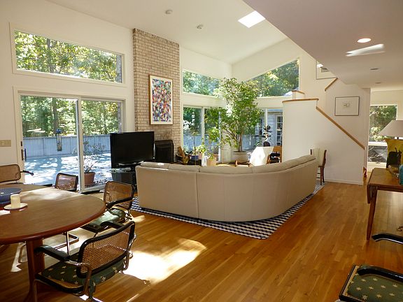 2nd image of 96 Old Northwest Rd