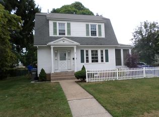 27 Dudley St, Manchester, CT 06040